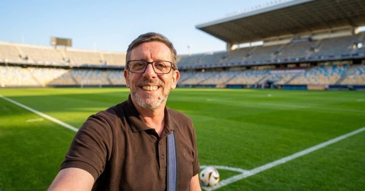 Descolamento de Retina: Minha História Depois de 2 Cirurgias 4 Homem sênior sorrindo ao ar livre em relato sobre descolamento de retina